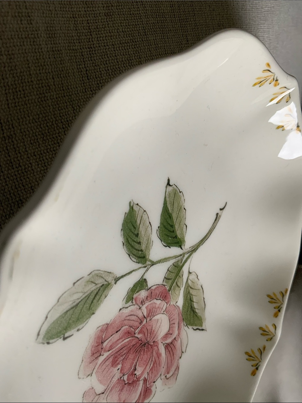 Diptyque Rose Soap Dish SMALL Diptyque Rose Ceramic catch all